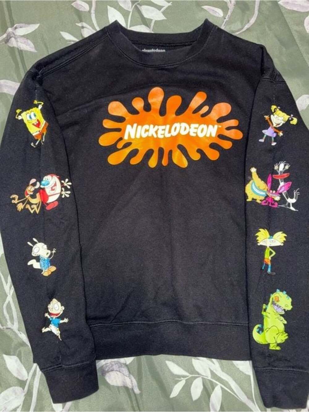 Nickelodeon black 90’s cartoon sweater